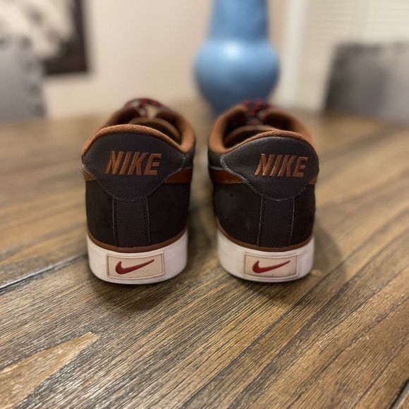 NIKE SWEET CLASSIC LEATHER WINTER CLASSIC 536942-200 BROWN SNEAKER SIZE 9.5 - Picture 4 of 11